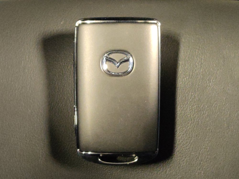 Used 2025 MAZDA MAZDA3 s FWD image 32
