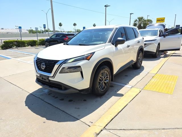 Used 2023 Nissan Rogue S image 8