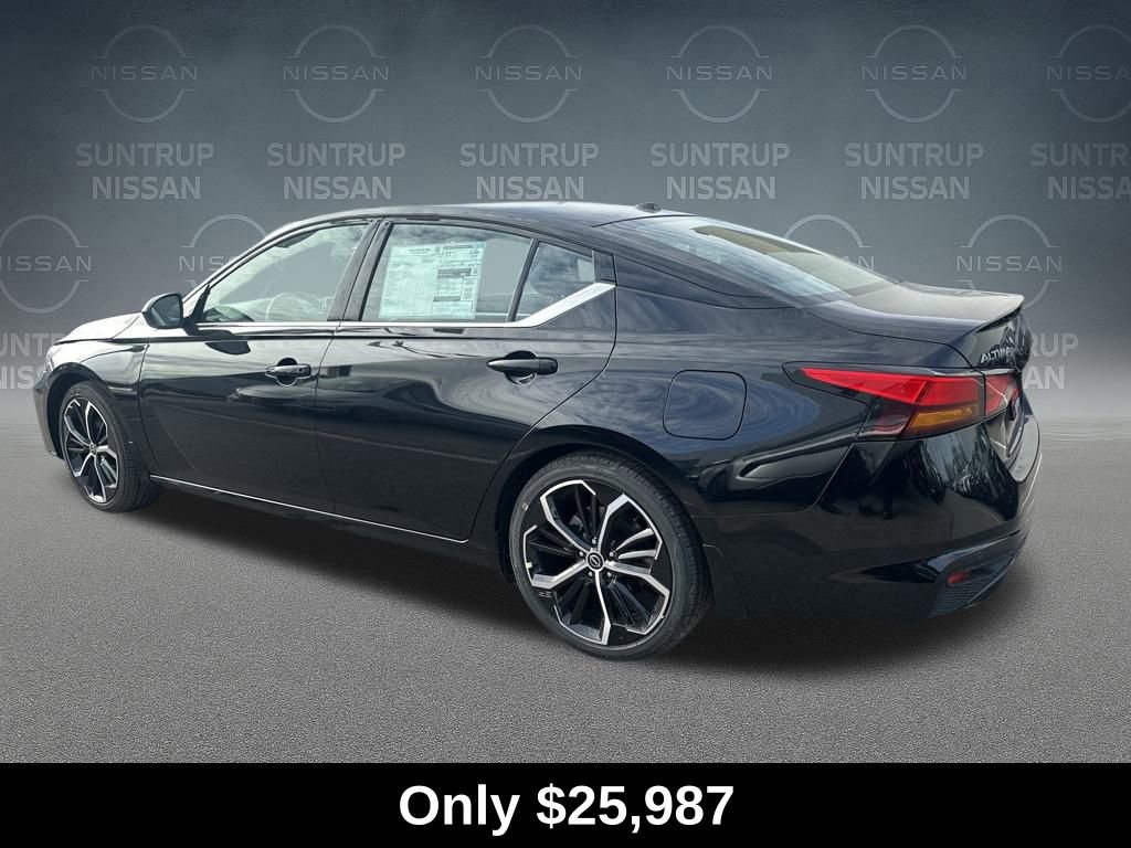 Used 2025 Nissan Altima 2.5 SR FWD image 4