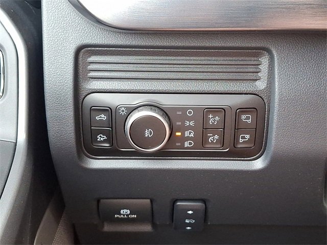 New 2026 Ford F250 Lariat w/ Black Appearance Package image 16