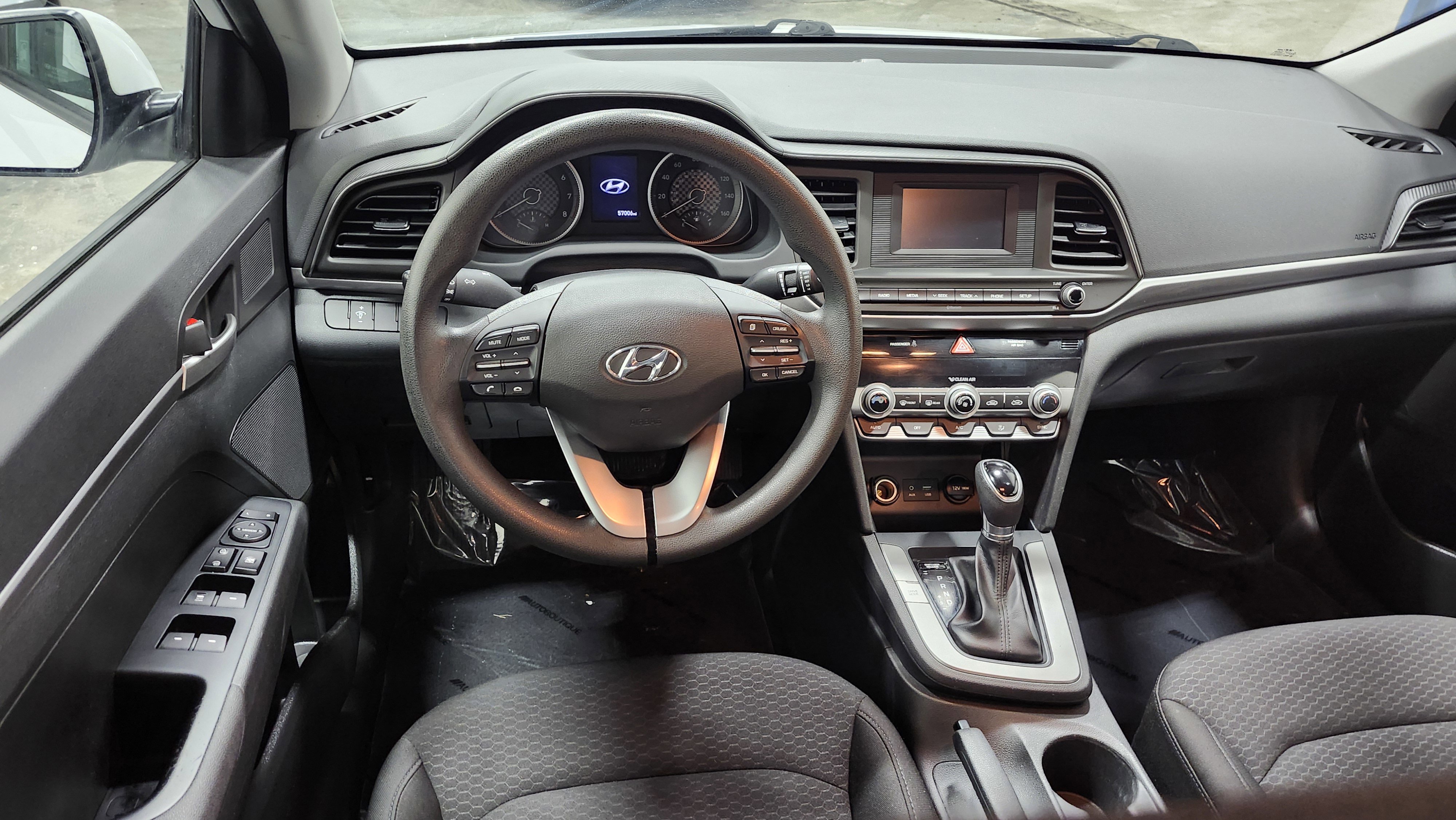 Used 2020 Hyundai Elantra SE w/ Cargo Package (C1) image 23