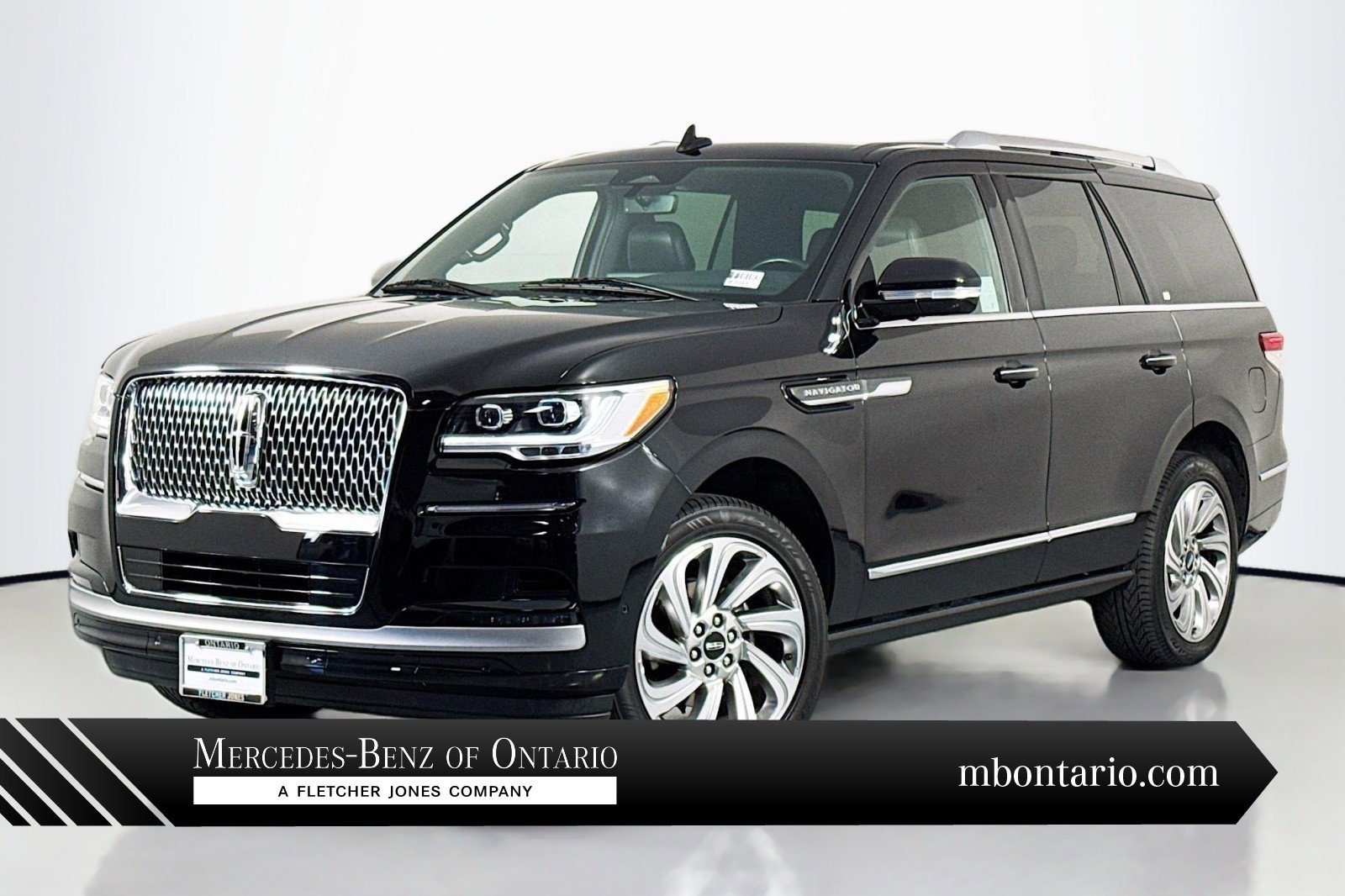 Used 2024 Lincoln Navigator Premiere AWD/4WD image 1