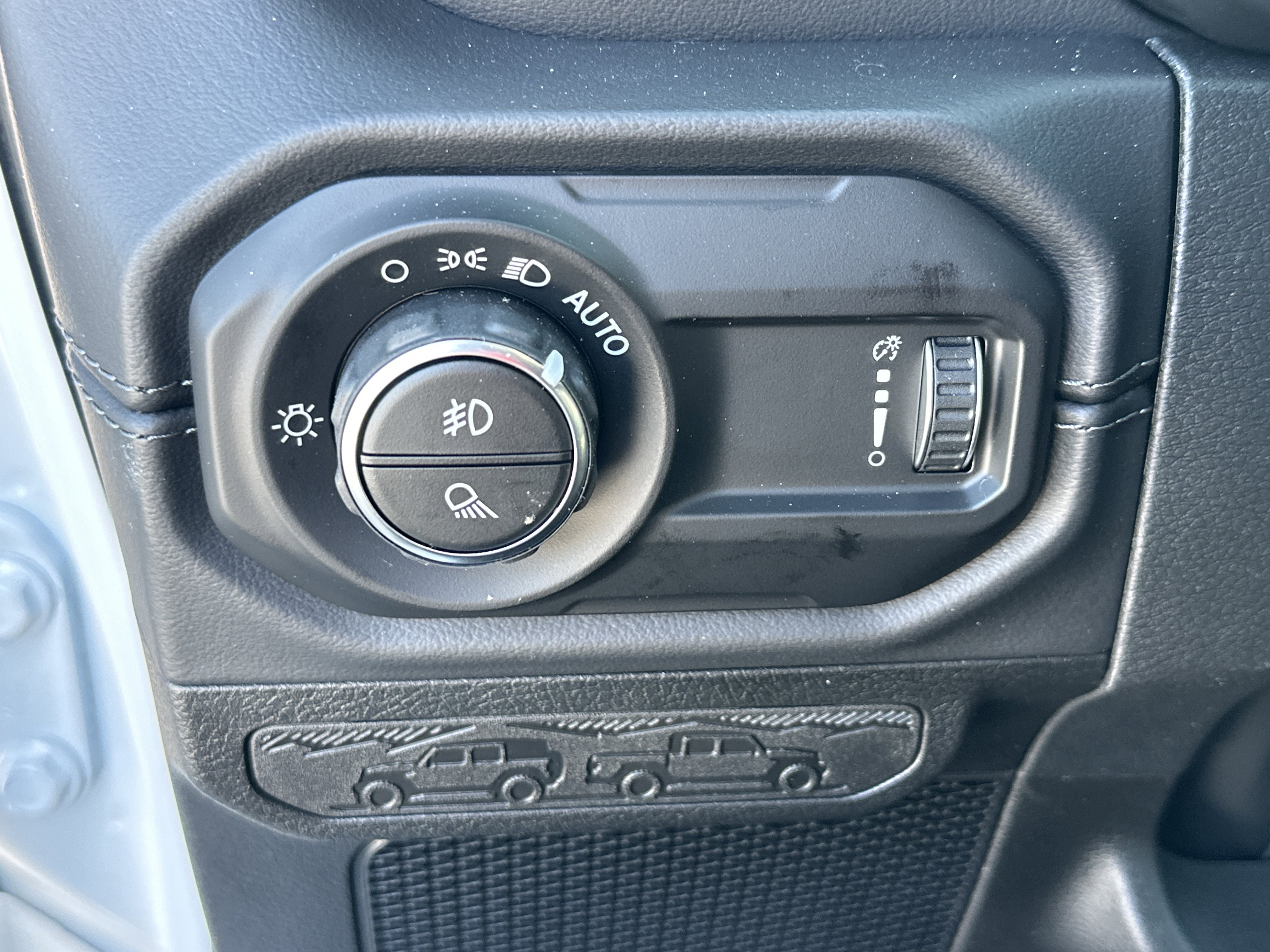 New 2026 Jeep Gladiator Sport image 12