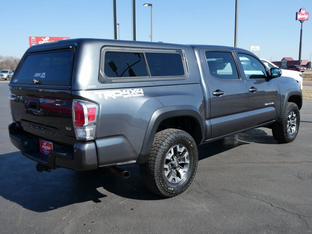 Used 2022 Toyota Tacoma TRD Off-Road w/ Technology Package image 5