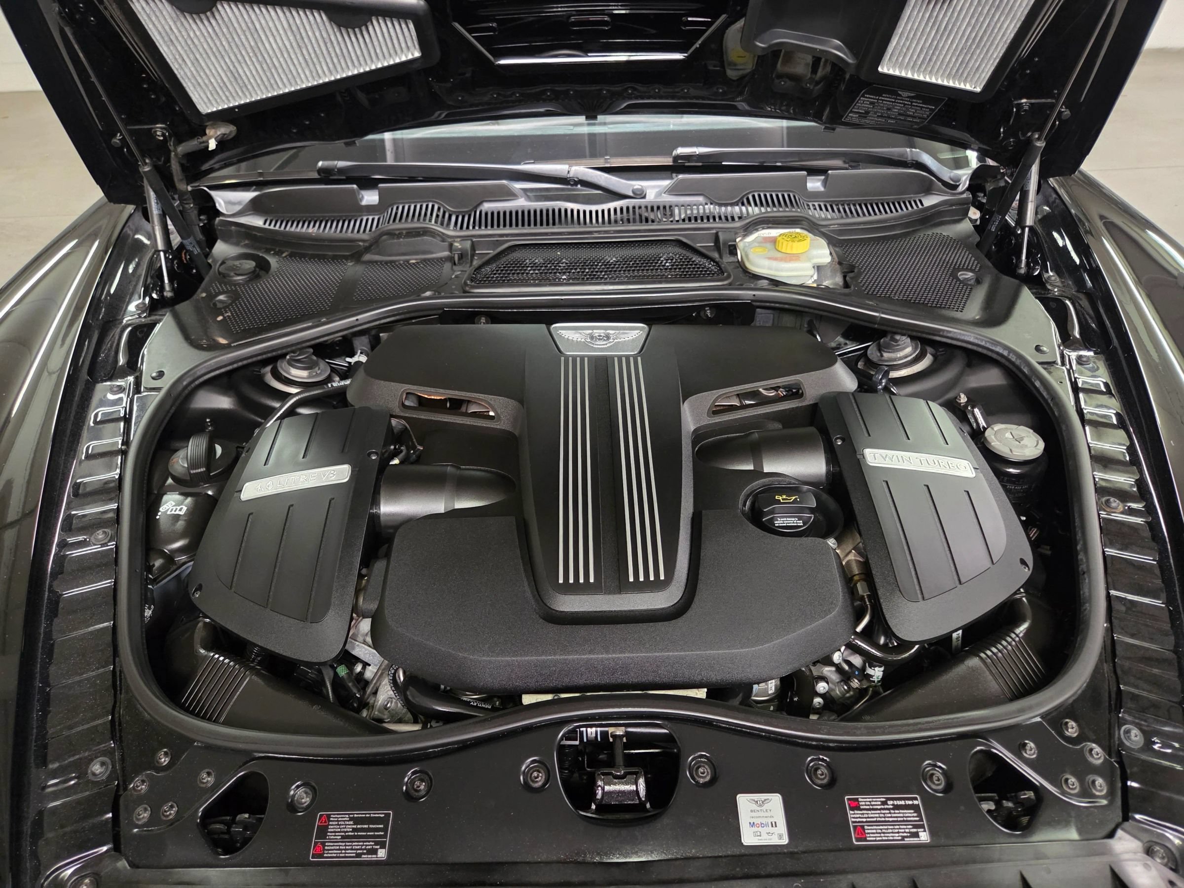 Used 2018 Bentley Flying Spur V8 AWD/4WD image 50
