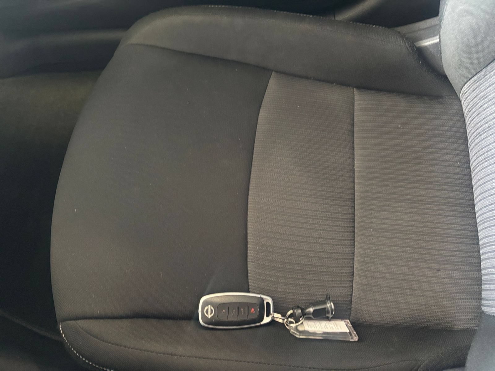 Used 2025 Nissan Sentra SV FWD image 20