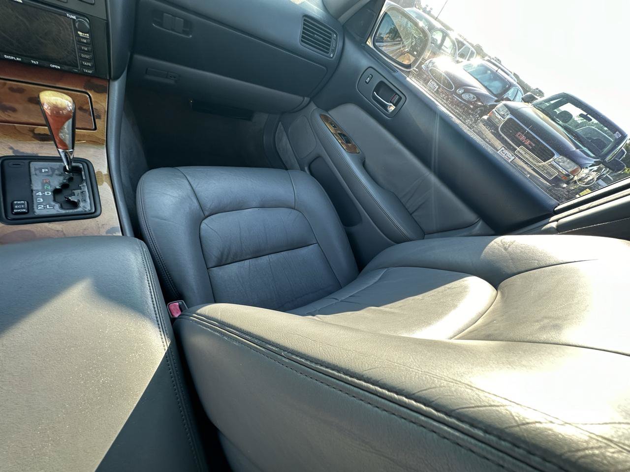 Used 1999 Lexus LS 400 w/ Premium Pkg RWD image 46