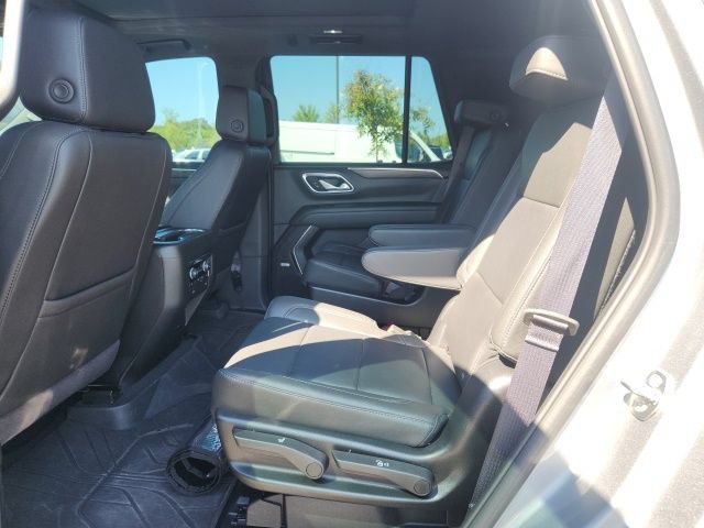 Used 2024 Chevrolet Tahoe Z71 w/ Luxury Package AWD/4WD image 10