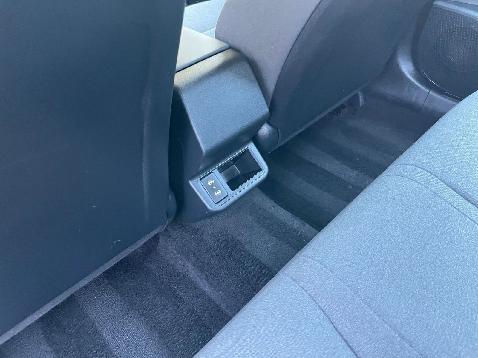 Used 2025 Kia K4 LXS image 23