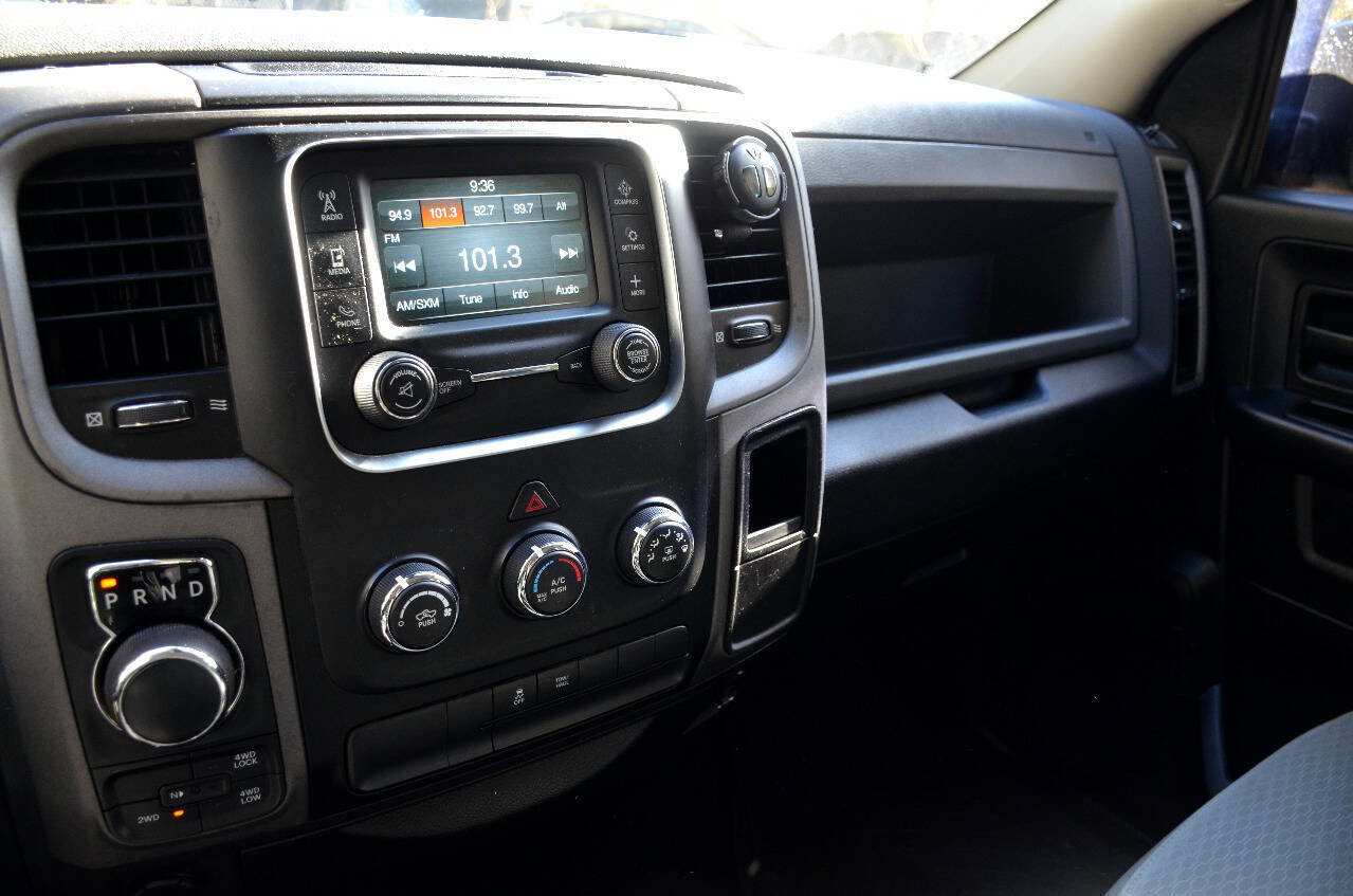 Used 2015 RAM 1500 Express w/ Black Ram 1500 Express Group image 23