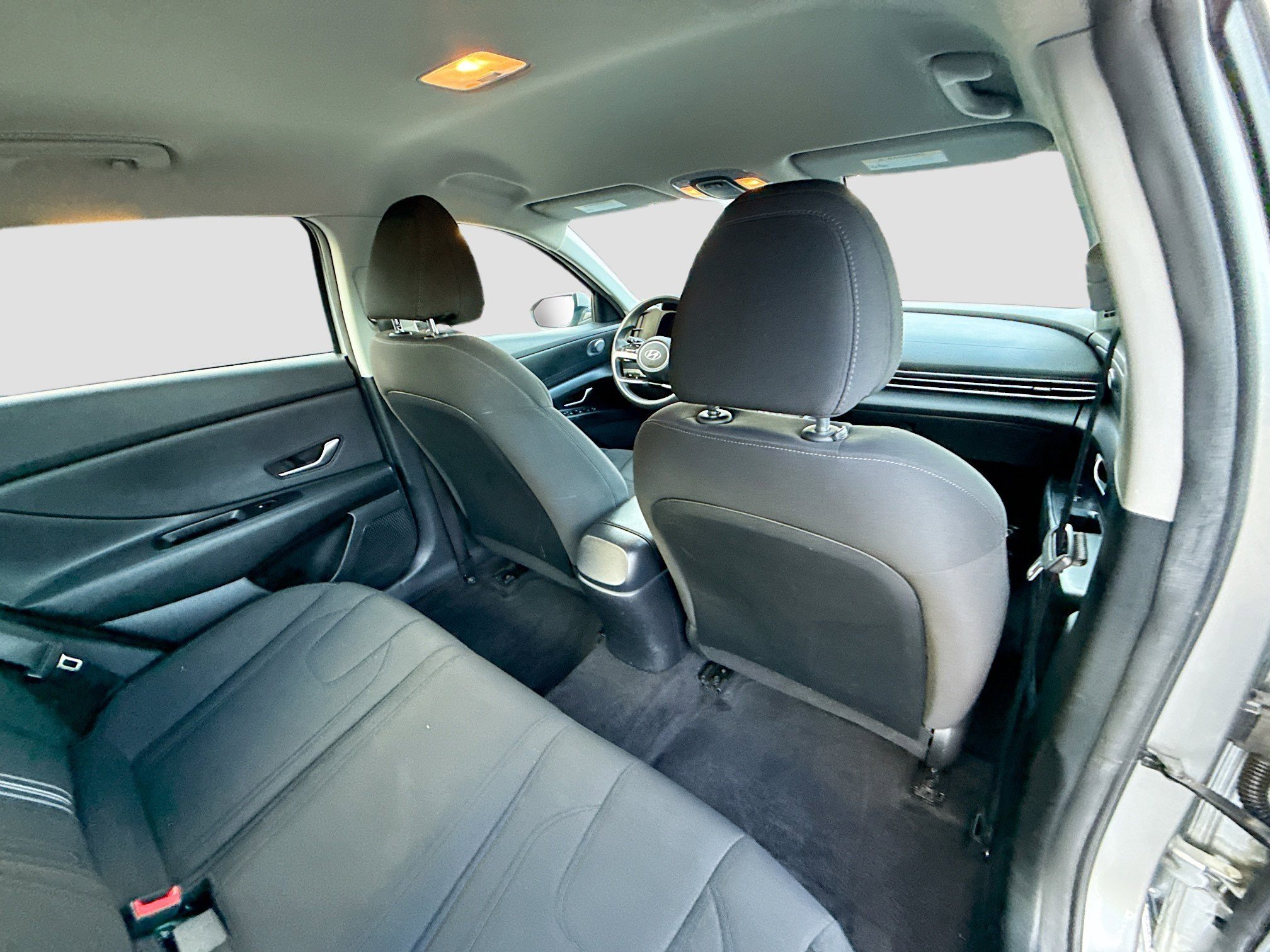 Used 2023 Hyundai Elantra SEL w/ Cargo Package image 24