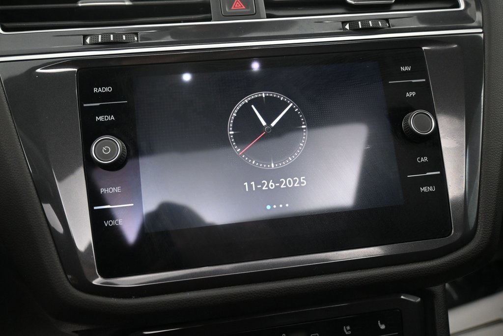 Used 2024 Volkswagen Tiguan SEL R-Line image 12