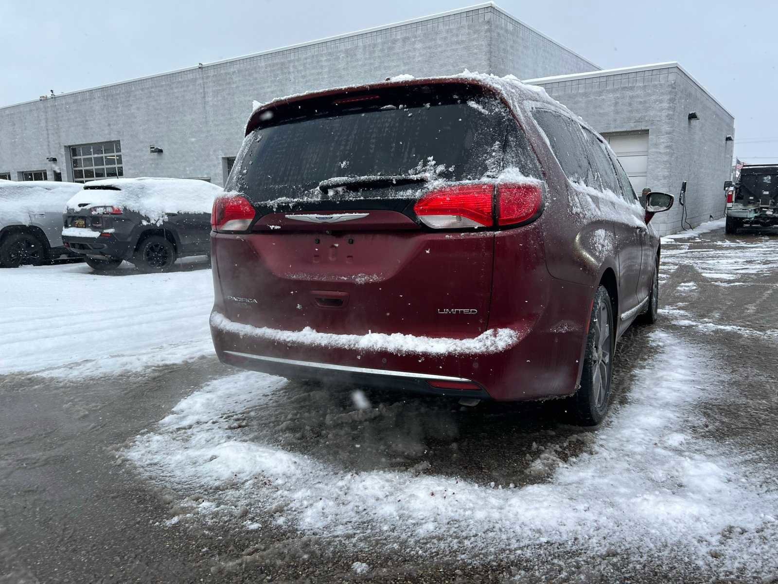 Certified 2019 Chrysler Pacifica Limited w/ Tire & Wheel Group image 21