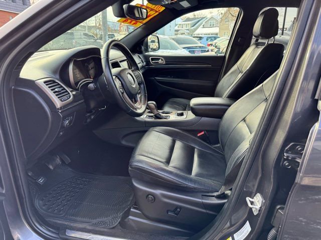 Used 2017 Jeep Grand Cherokee Limited image 9