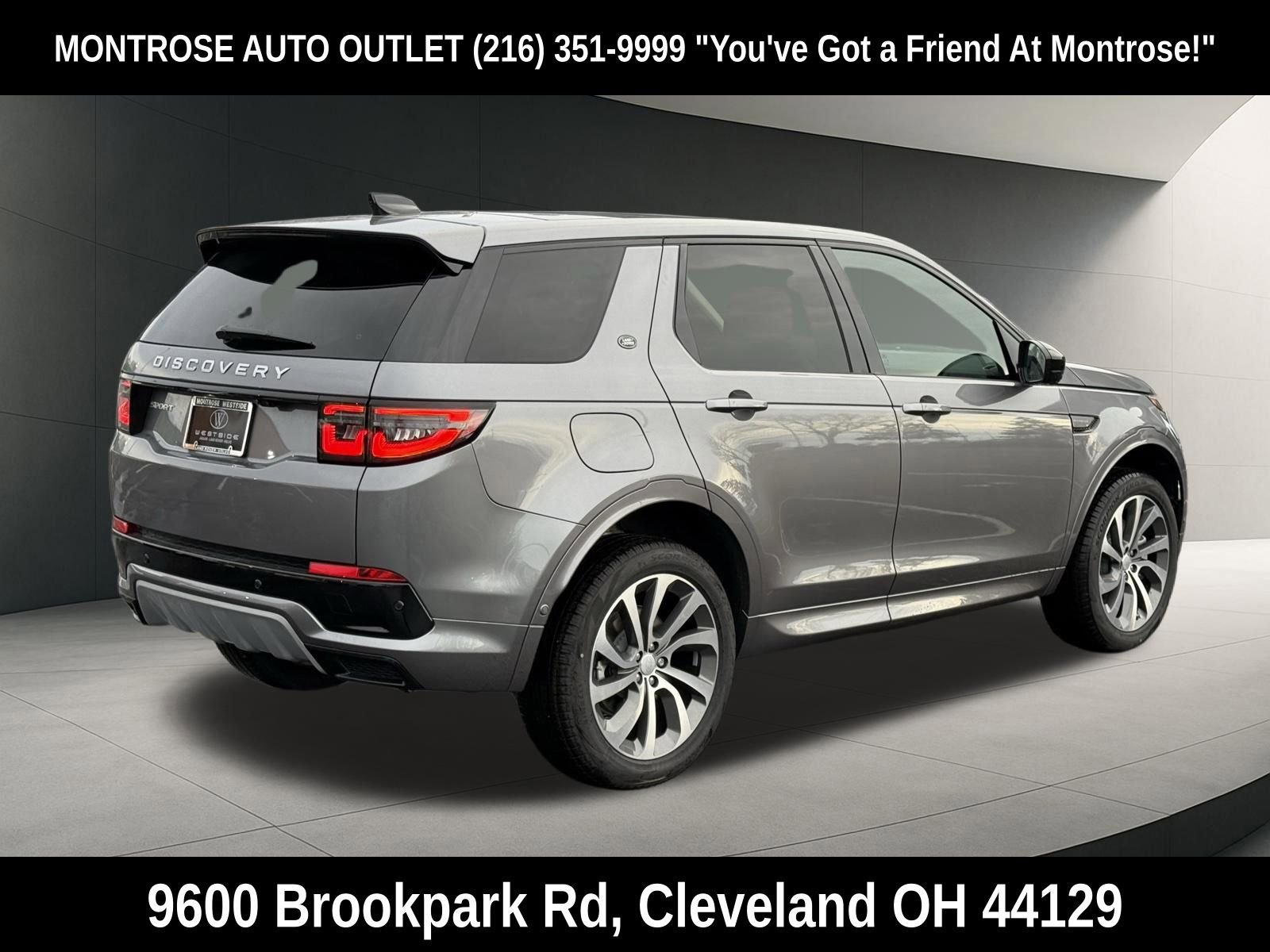 New 2025 Land Rover Discovery Sport S image 5