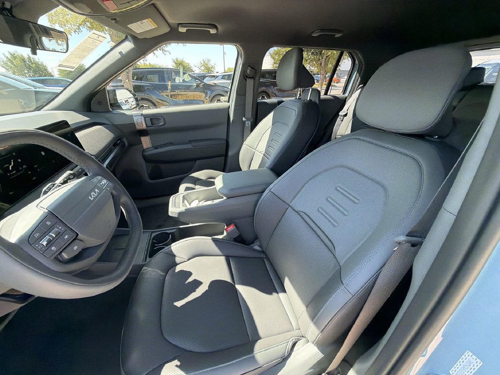 New 2027 Kia EV3 Wind FWD image 14