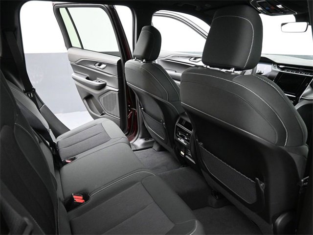 New 2025 Jeep Grand Cherokee Laredo X w/ Luxury Tech Group I image 21