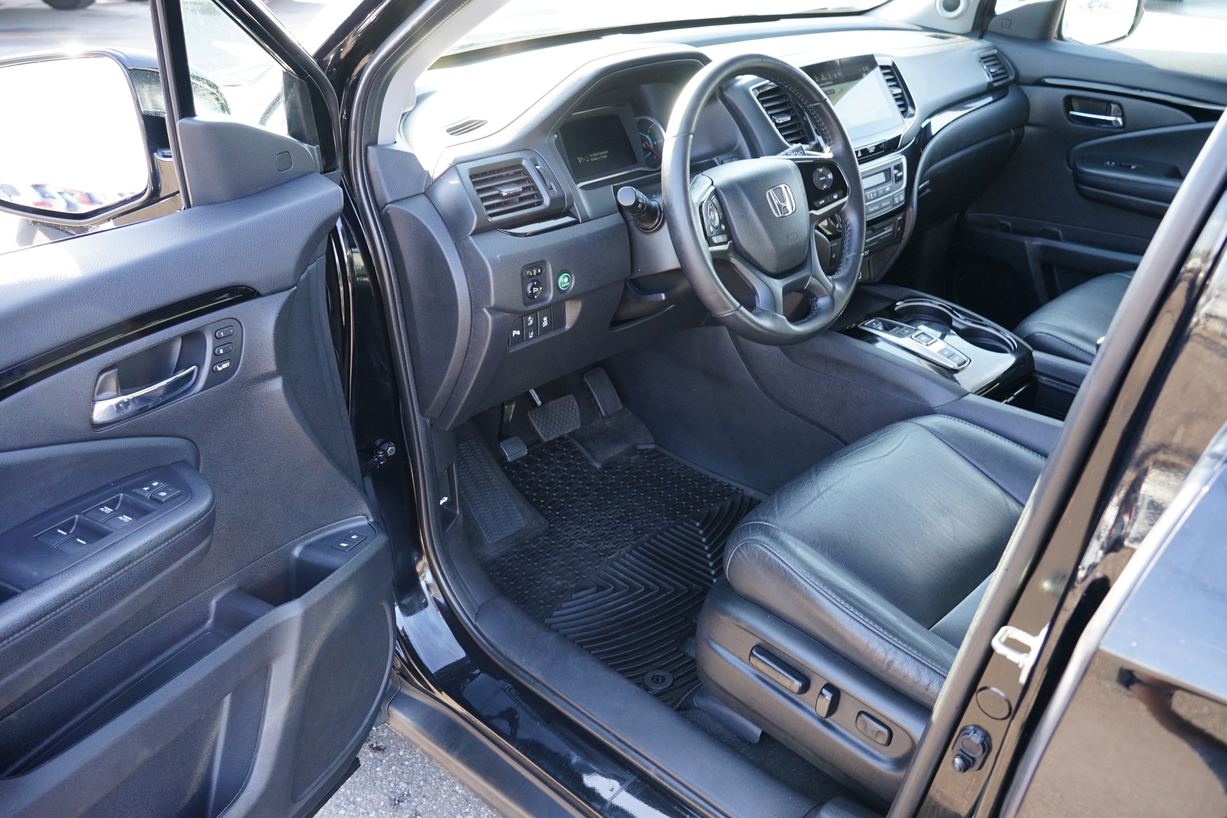 Used 2019 Honda Pilot Touring image 13