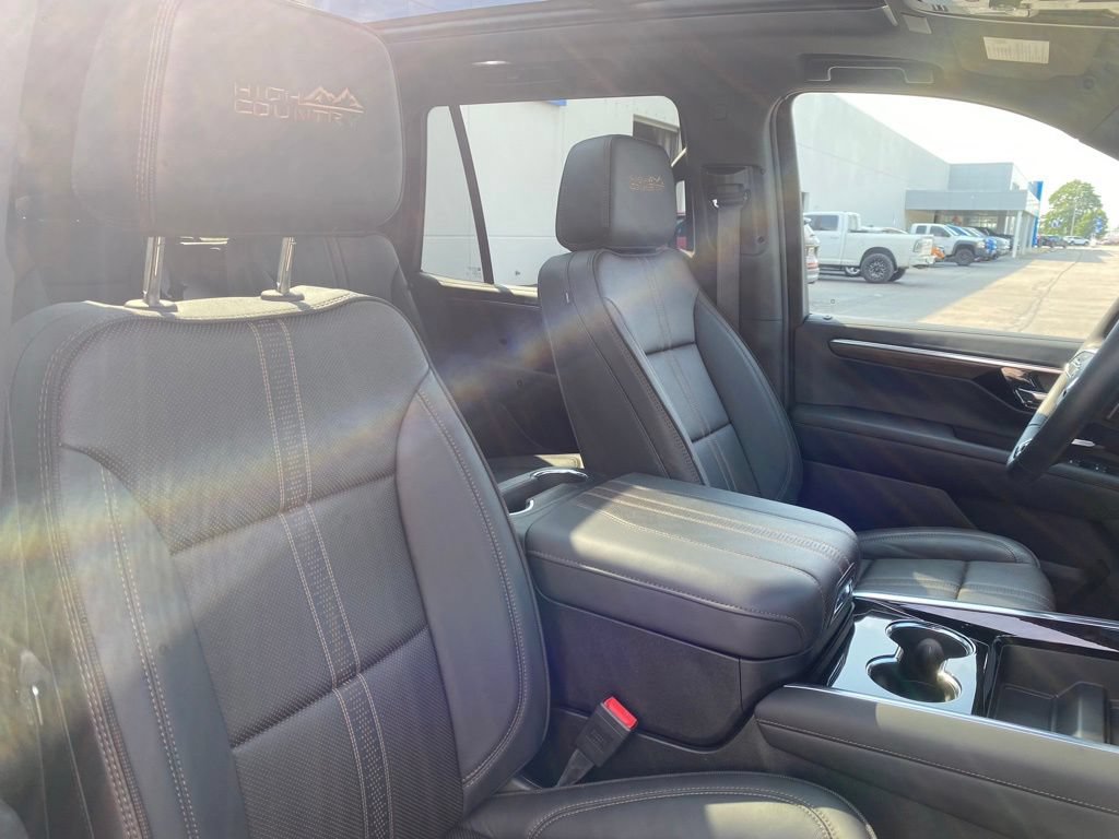 New 2026 Chevrolet Tahoe High Country AWD/4WD image 23