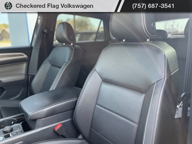 Used 2023 Volkswagen Atlas Cross Sport SE w/ Black Wheel Package image 20