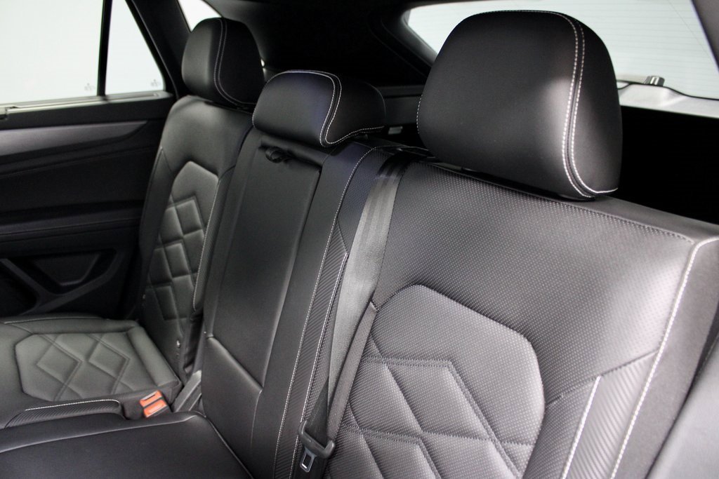 Used 2025 Volkswagen Atlas Cross Sport SE image 20