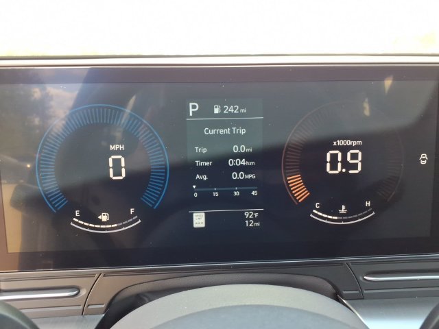 New 2027 Hyundai Kona SE FWD image 24