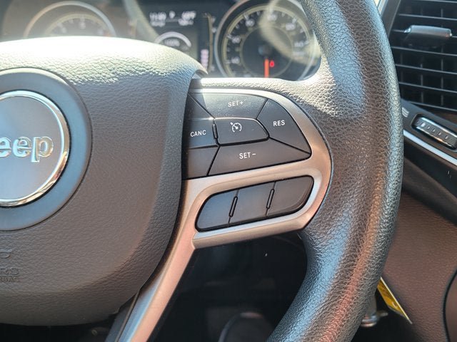 Used 2021 Jeep Cherokee Latitude AWD/4WD image 25