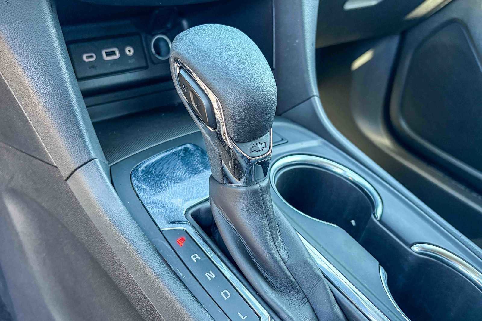 Used 2024 Chevrolet Equinox LT FWD image 16