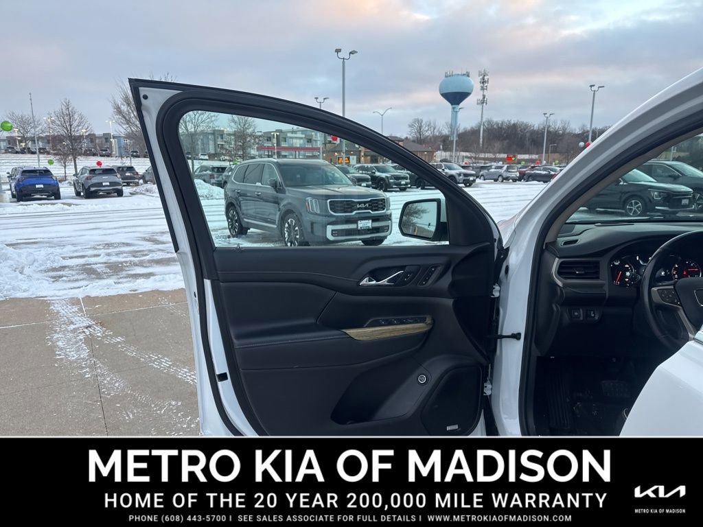 Used 2019 GMC Acadia Denali w/ Technology Package image 11