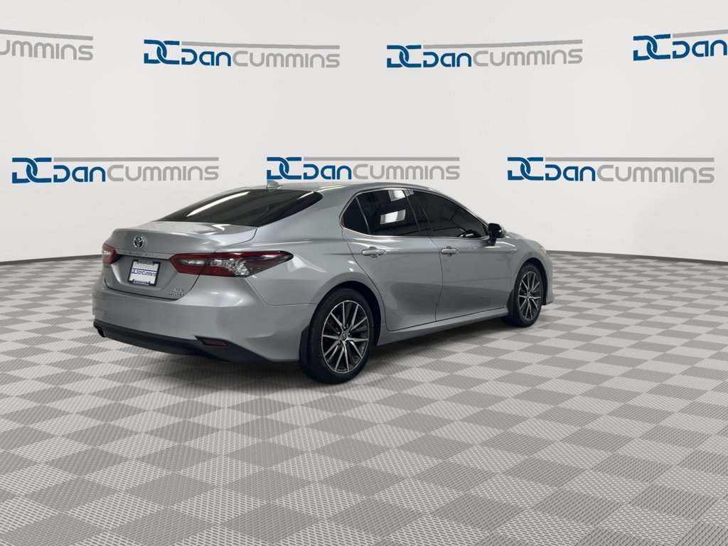 Used 2021 Toyota Camry XLE w/ Navigation Upgrade Package FWD image 8