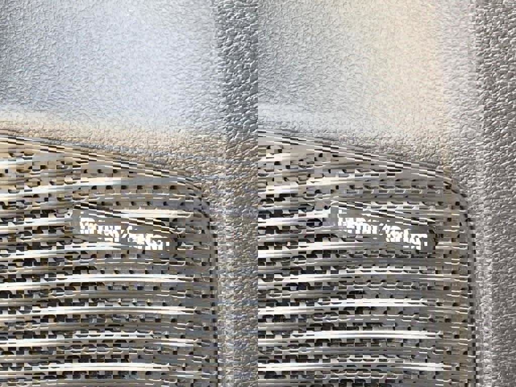 Used 2023 Chrysler Pacifica Limited w/ Uconnect Theater Family Group image 21