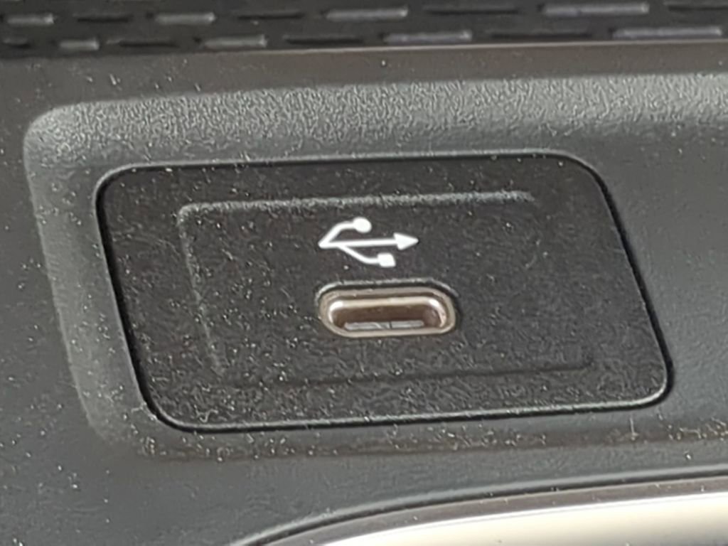 New 2025 Mercedes-Benz GLB 250 GLB 250 image 9