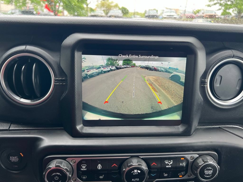 Used 2021 Jeep Wrangler Unlimited Sahara AWD/4WD image 36