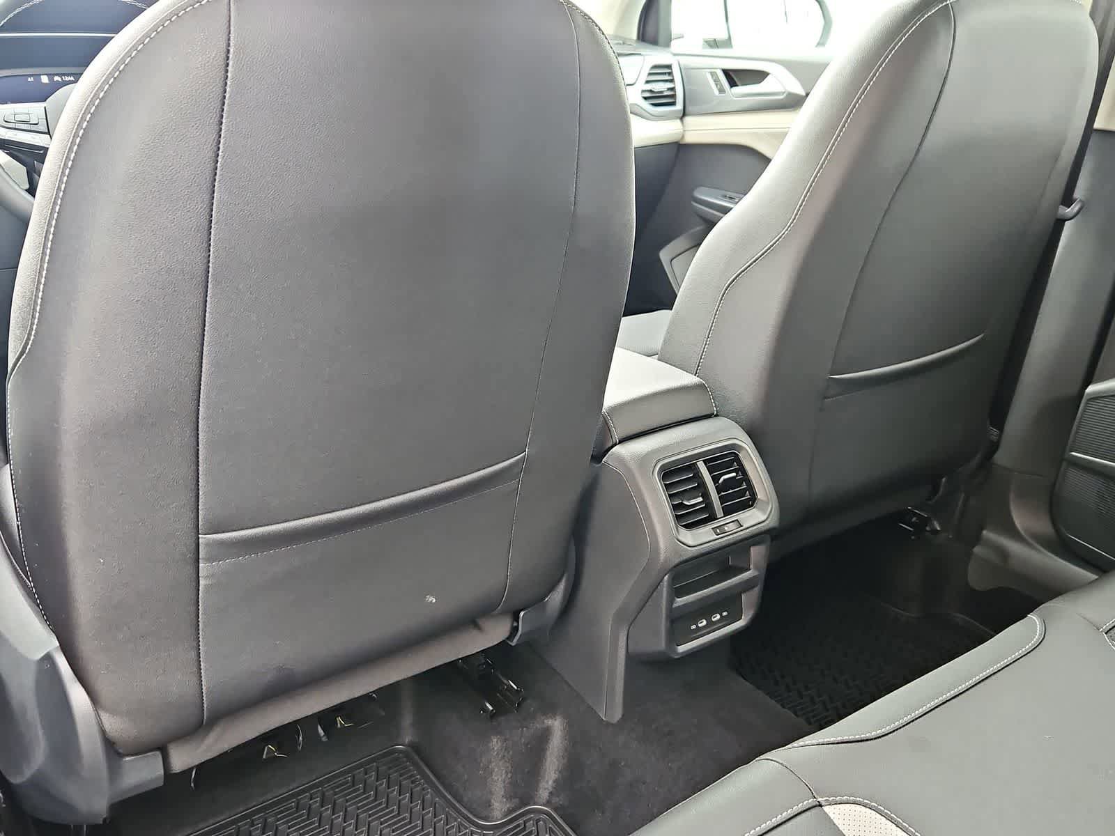 New 2026 Volkswagen Taos SEL AWD/4WD image 18