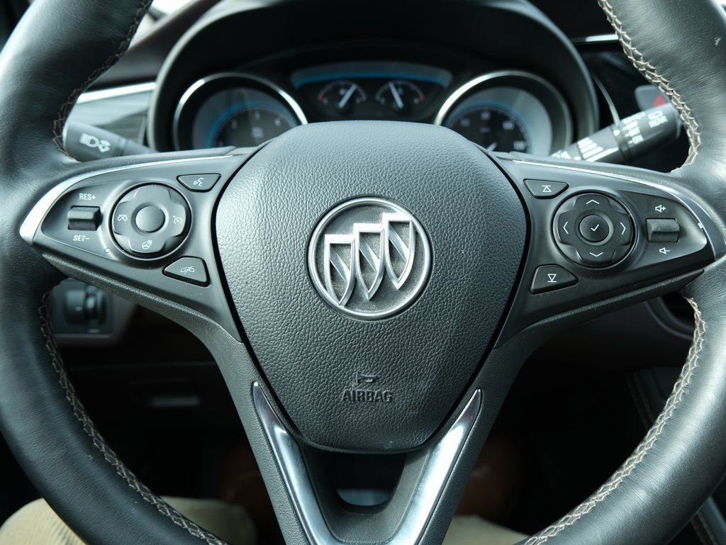 Used 2017 Buick Envision Essence FWD image 16