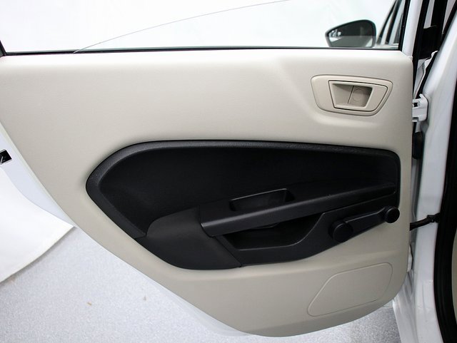 Used 2012 Ford Fiesta S image 21