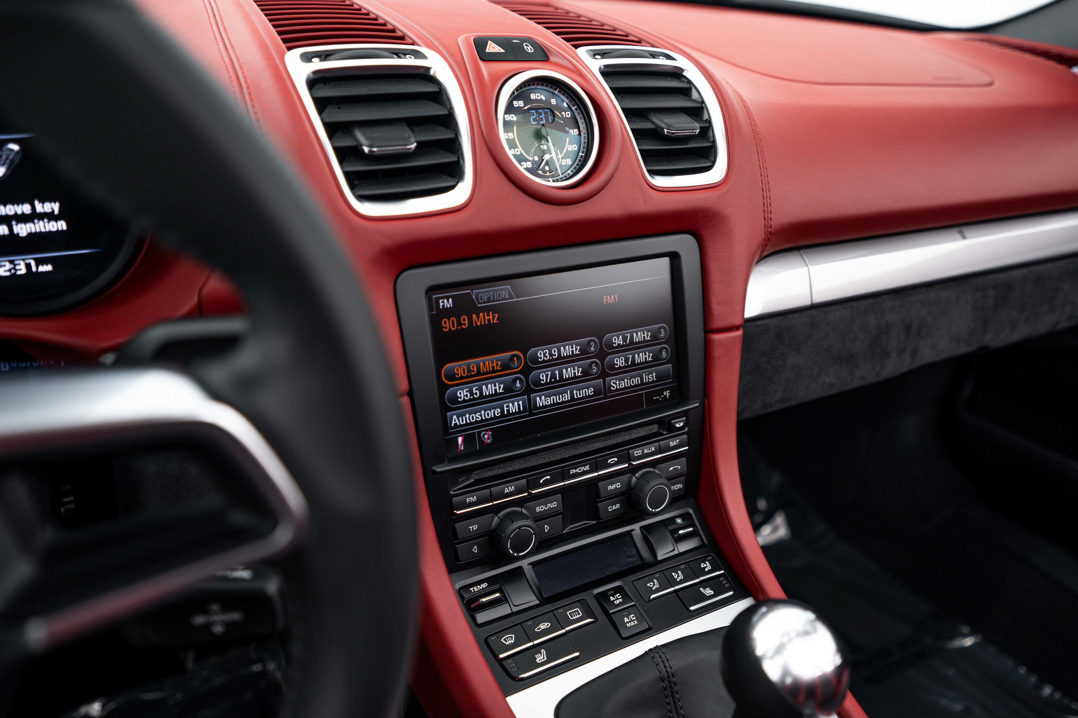 Certified 2016 Porsche Boxster Spyder RWD image 19