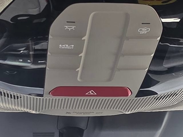 Used 2025 Kia K4 FWD image 22