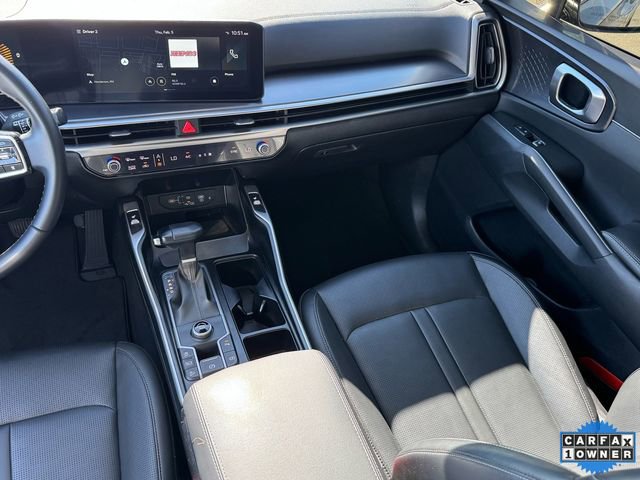Used 2024 Kia Sorento EX w/ Panoramic Sunroof Package image 13