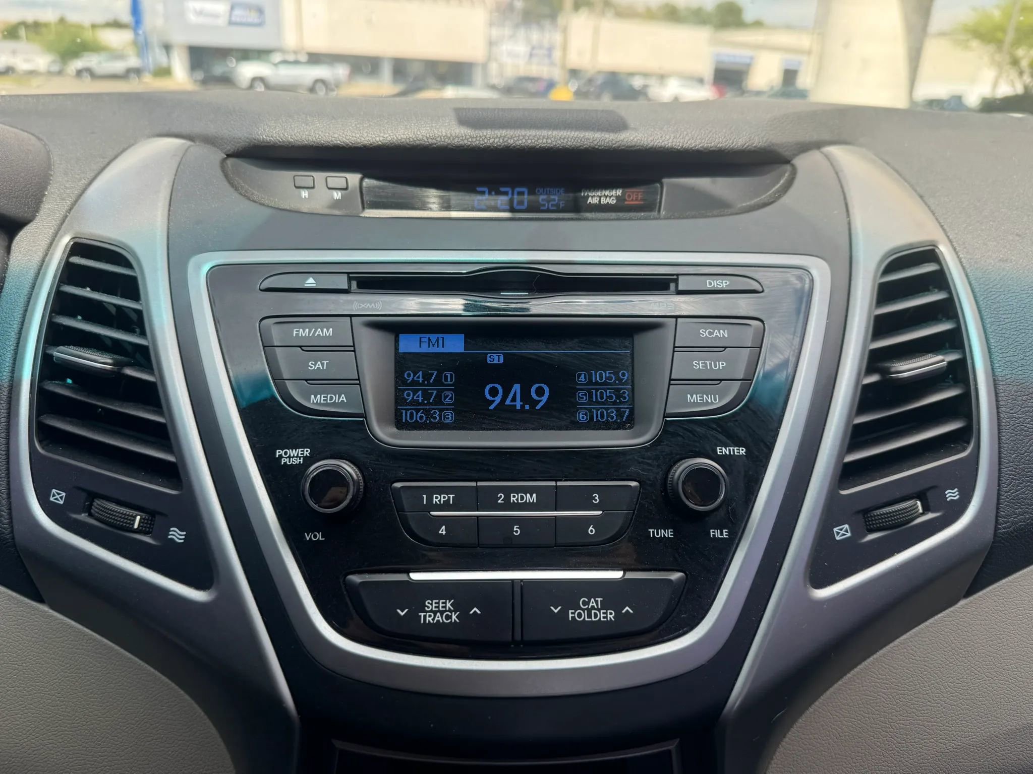Used 2016 Hyundai Elantra SE FWD image 23