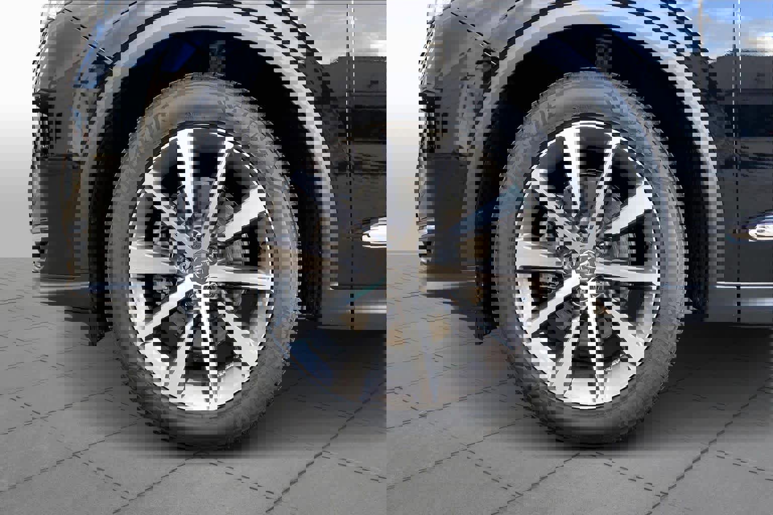 Used 2025 Acura MDX FWD w/ Technology Package image 9