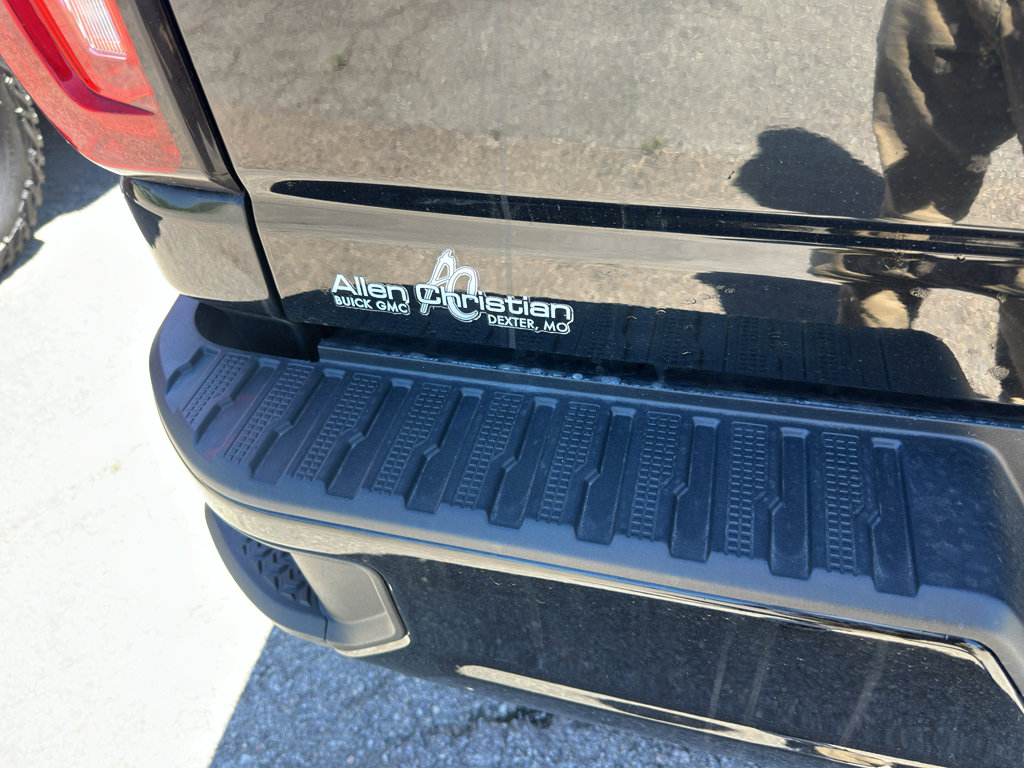 Used 2023 GMC Sierra 2500 AT4 w/ Gooseneck/5TH Wheel Package image 7