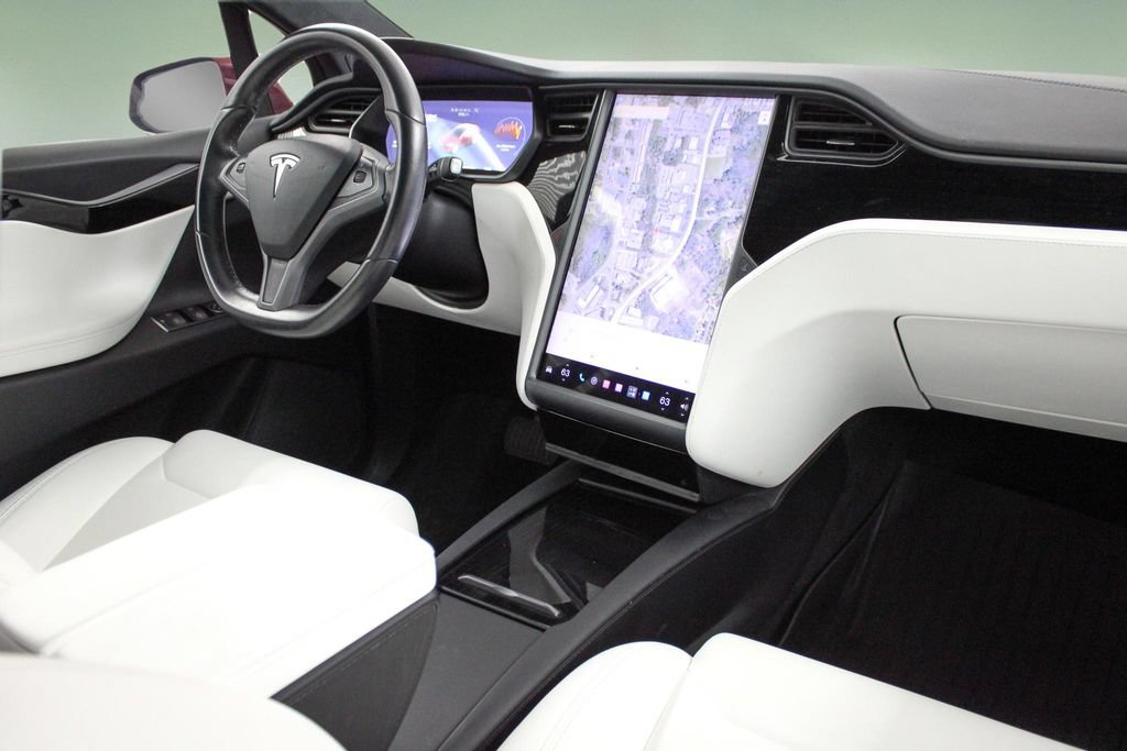 Used 2018 Tesla Model X 75D AWD/4WD image 25
