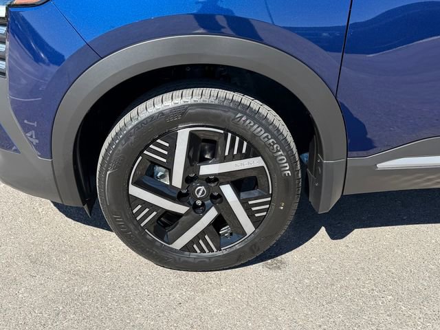 New 2026 Nissan Kicks SV w/ Charging Package FWD image 27
