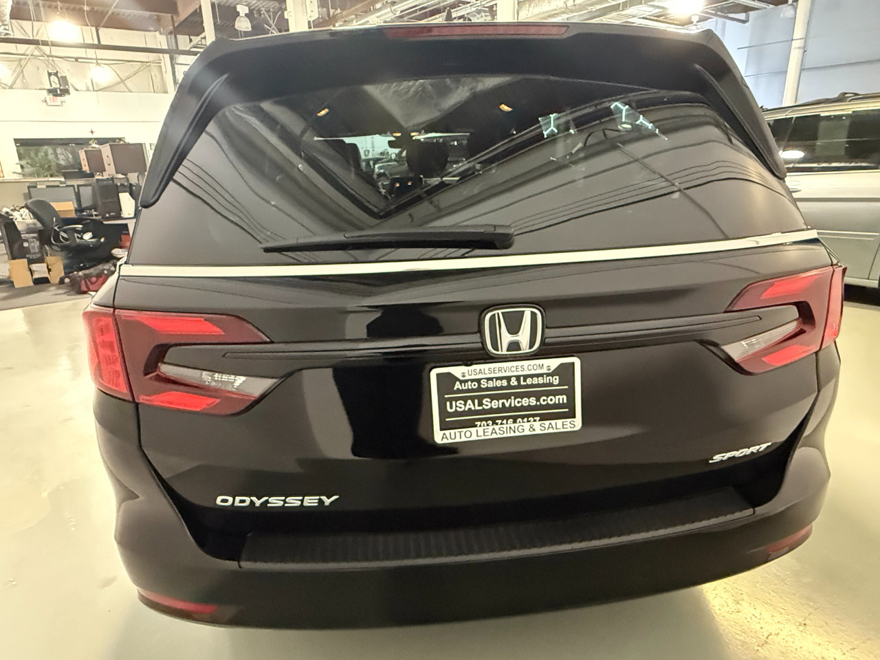 Used 2023 Honda Odyssey Sport image 17