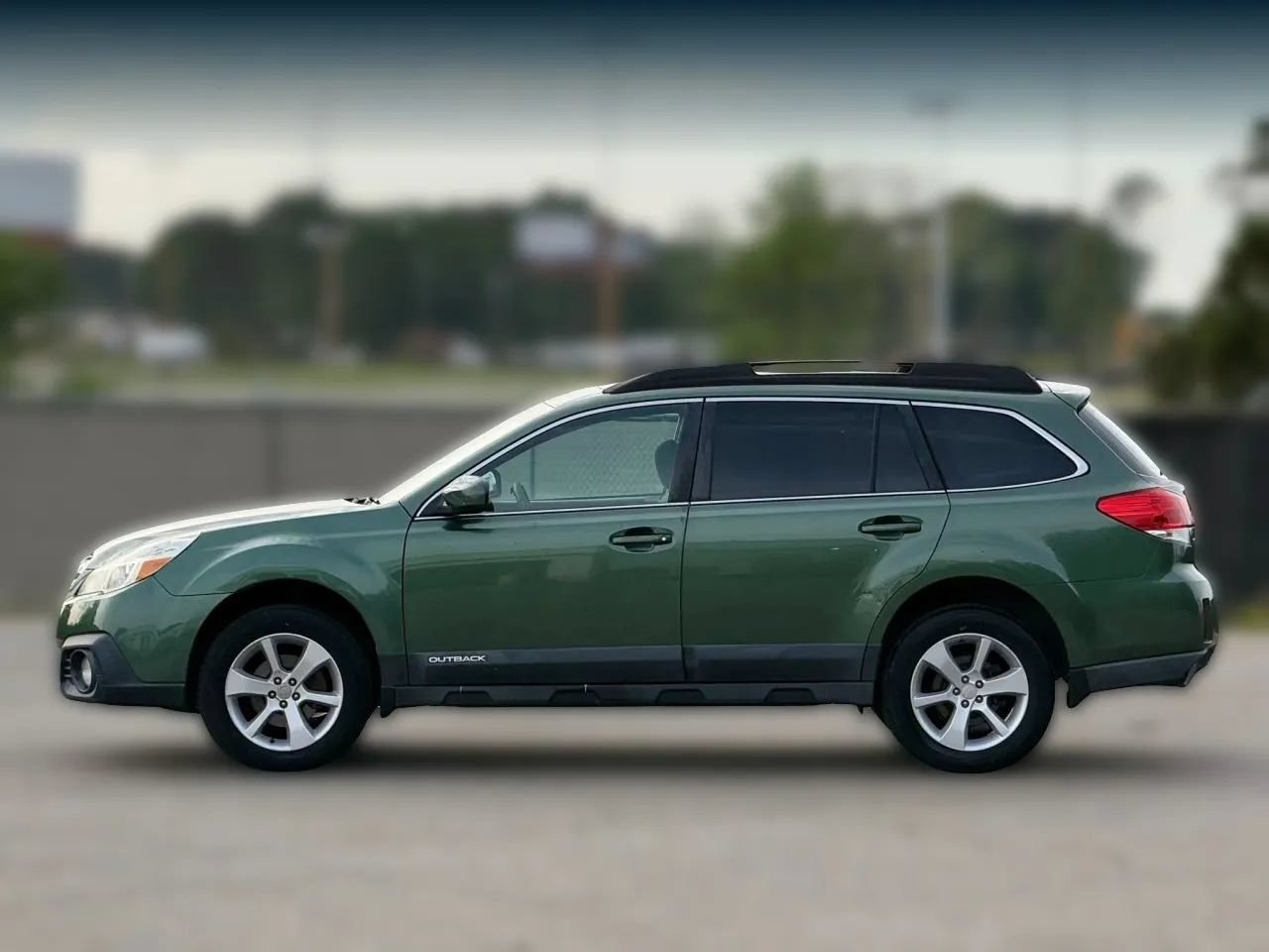 Used 2013 Subaru Outback 2.5i Premium AWD/4WD image 8