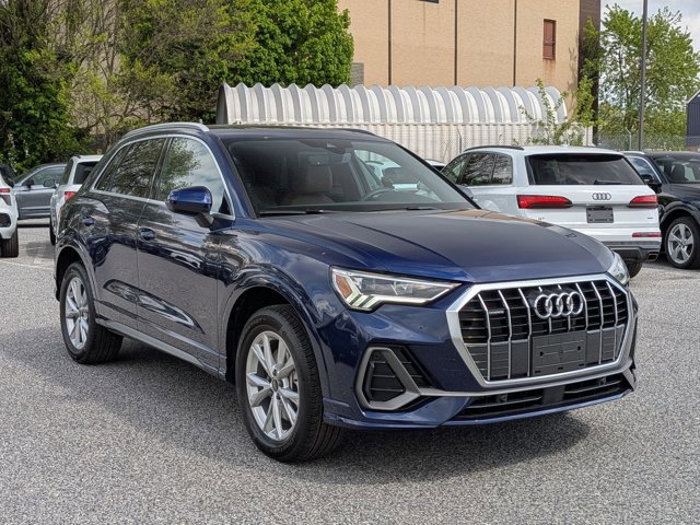 Certified 2025 Audi Q3 2.0T Premium w/ Convenience Package image 3