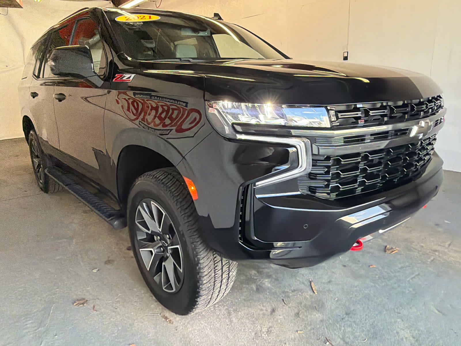 Used 2021 Chevrolet Tahoe Z71 w/ Z71 Off-Road Package AWD/4WD image 4