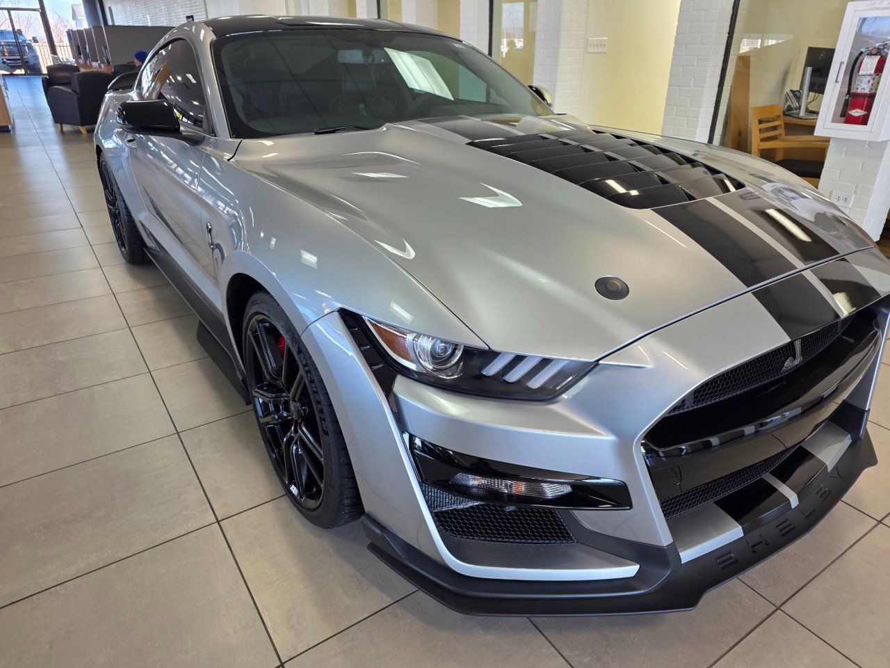 Used 2022 Ford Mustang Shelby GT500 w/ Technology Package image 8