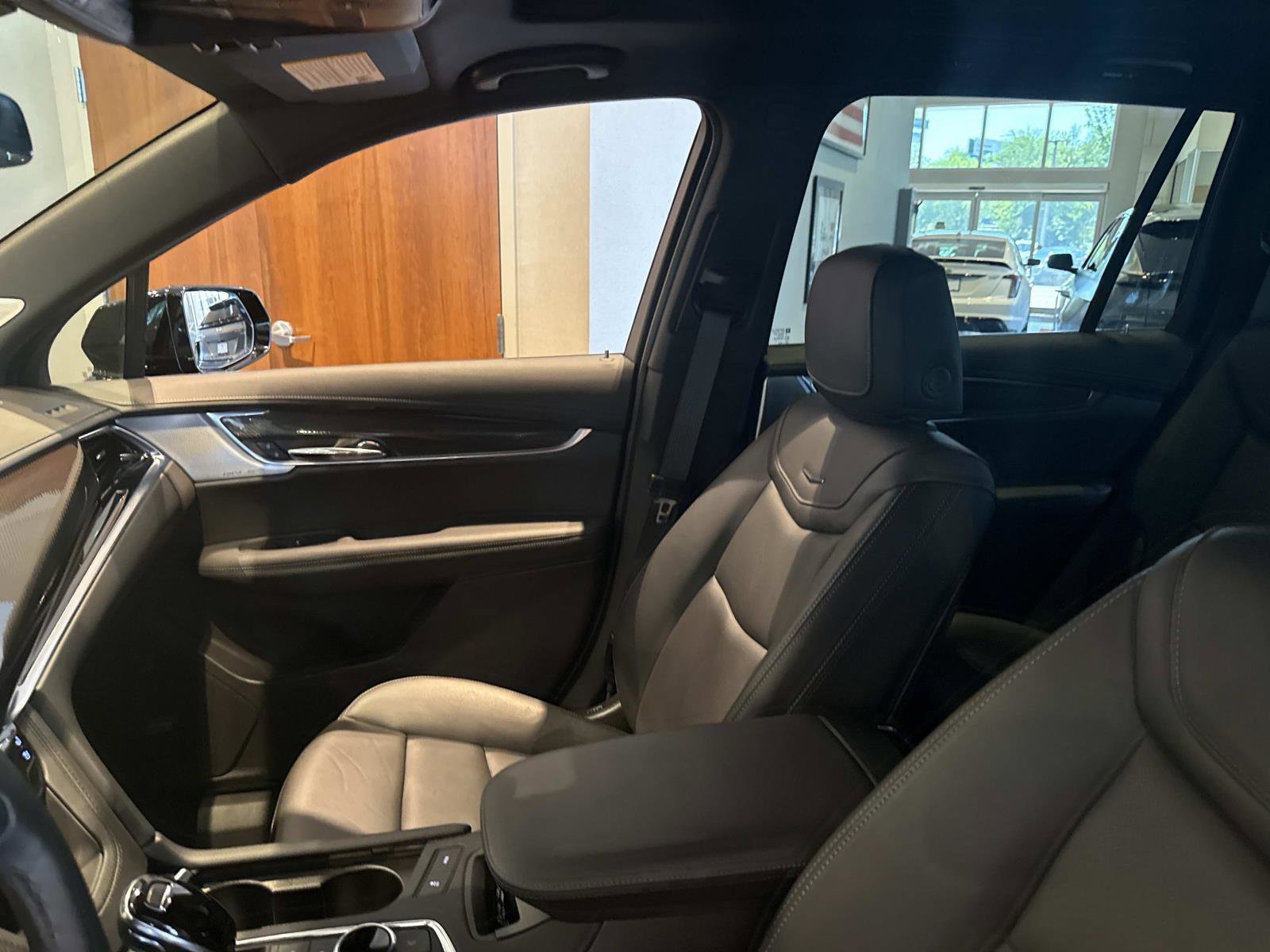 New 2025 Cadillac XT6 Sport image 23